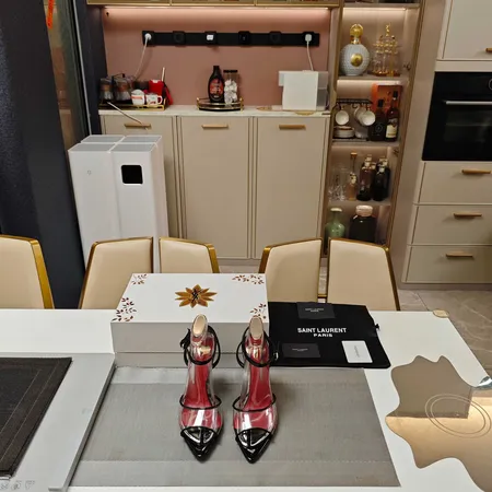 イブサンローラン サンダル