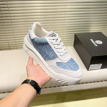 ヴェルサーチ カジュアルシューズ