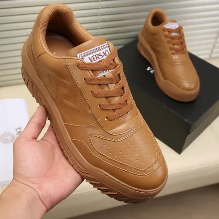 ヴェルサーチ カジュアルシューズ