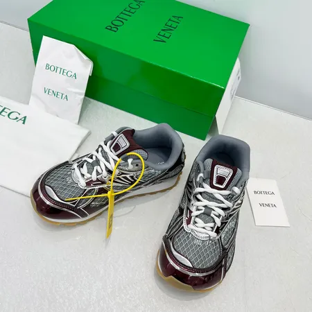 ボッテガ ヴェネタ カジュアルシューズ