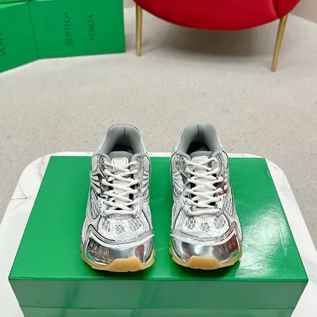 ボッテガ ヴェネタ スニーカー