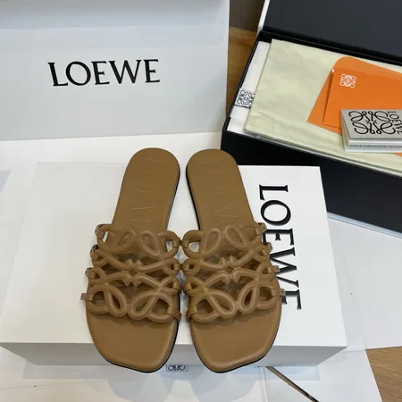 ロエベ スリッパ