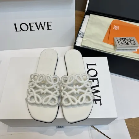 ロエベ スリッパ
