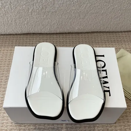 ロエベ スリッパ