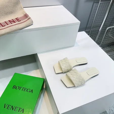 ボッテガ ヴェネタ スリッパ