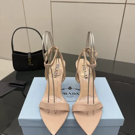 プラダ サンダル