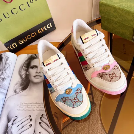 グッチ カジュアルシューズ