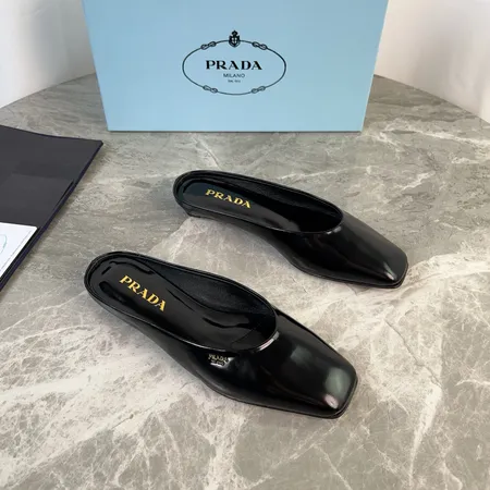 プラダ スリッパ