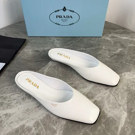 プラダ スリッパ