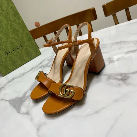 グッチ サンダル