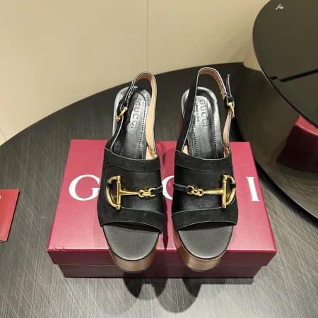 グッチ サンダル