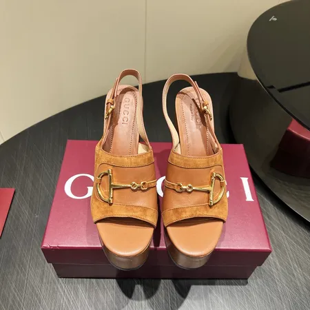 グッチ サンダル