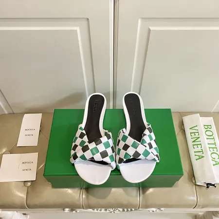 ボッテガ ヴェネタ スリッパ