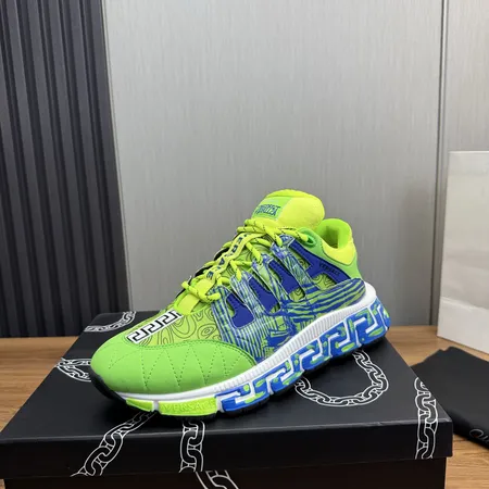 ヴェルサーチ スニーカー