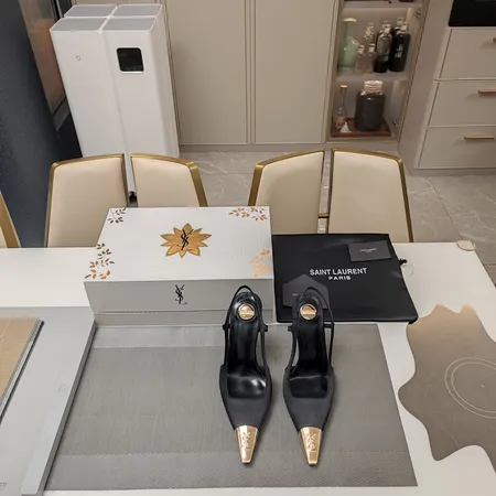 イブサンローラン サンダル