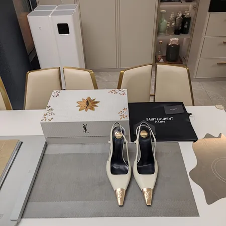 イブサンローラン サンダル