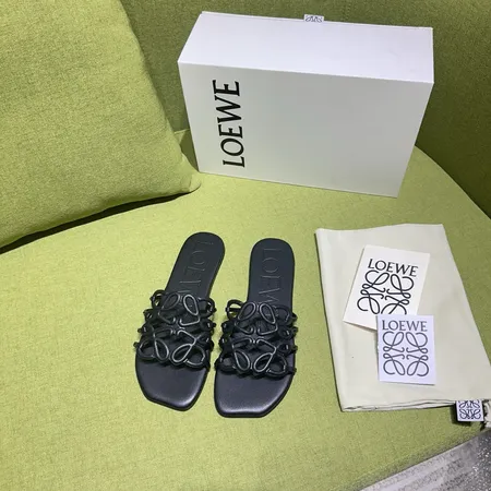 ロエベ スリッパ