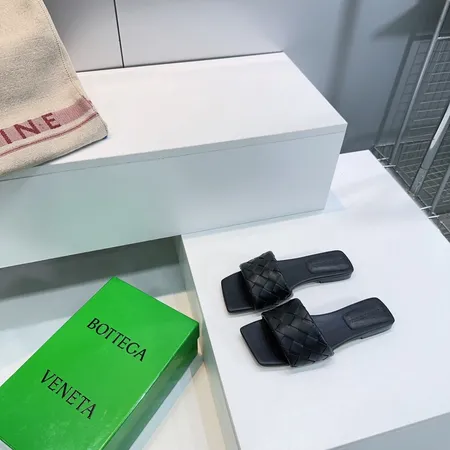 ボッテガ ヴェネタ スリッパ