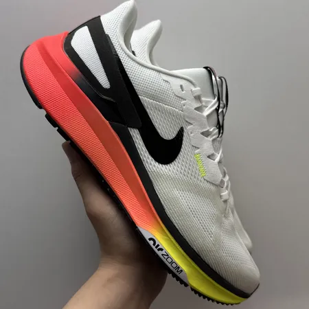 ナイキ スニーカー