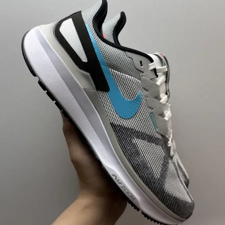 ナイキ スニーカー