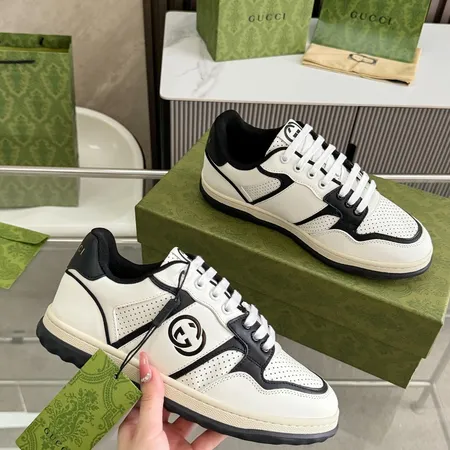 グッチ カジュアルシューズ
