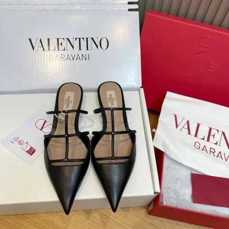 ヴァレンティノ スリッパ