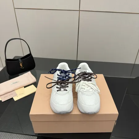 ミュウミュウ スニーカー