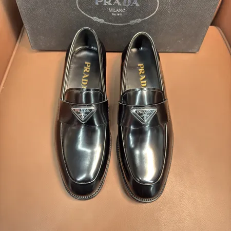 プラダ ビジネスシューズ