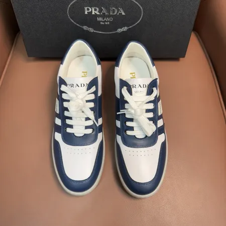 プラダ カジュアルシューズ