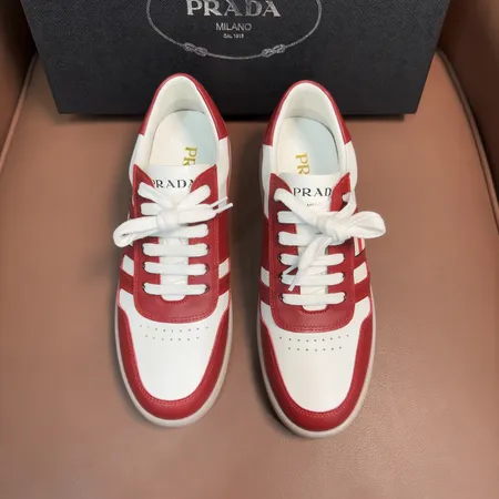 プラダ カジュアルシューズ