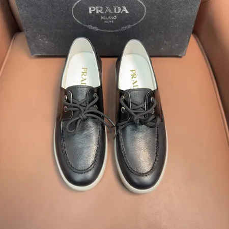 プラダ カジュアルシューズ