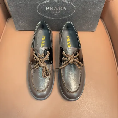 プラダ カジュアルシューズ