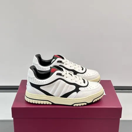 グッチ カジュアルシューズ