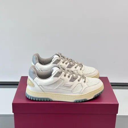 グッチ カジュアルシューズ