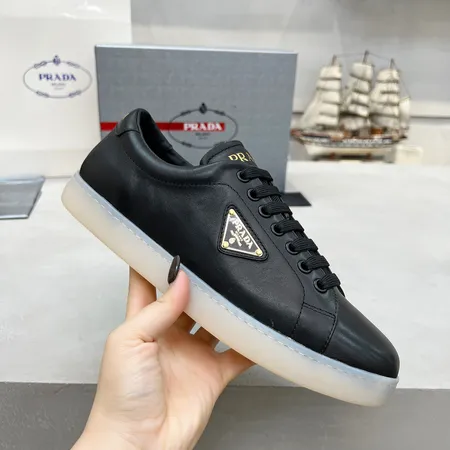 プラダ カジュアルシューズ