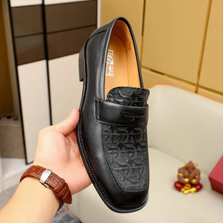 フェラガモ ビジネスシューズ