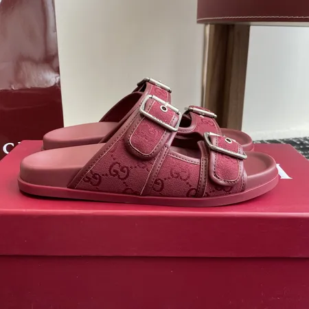 グッチ スリッパ