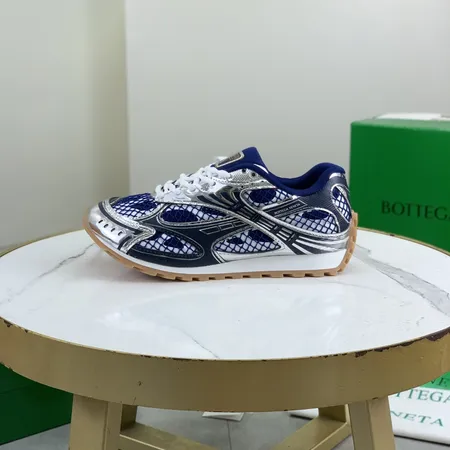 ボッテガ ヴェネタ カジュアルシューズ