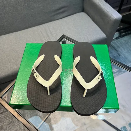 ボッテガ ヴェネタ スリッパ