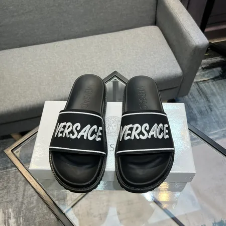 ヴェルサーチ スリッパ