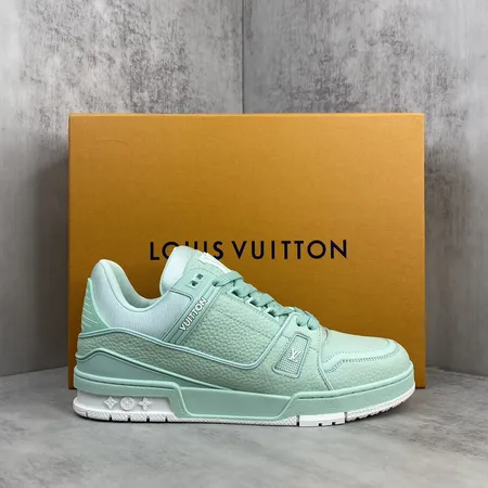 ルイヴィトン カジュアルシューズ