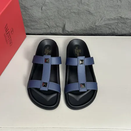 ヴァレンティノ スリッパ