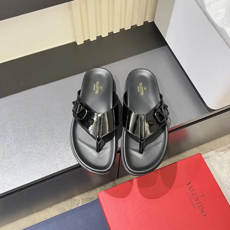 ヴァレンティノ スリッパ