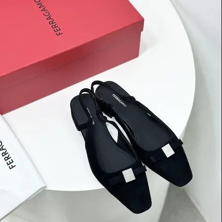 フェラガモ サンダル