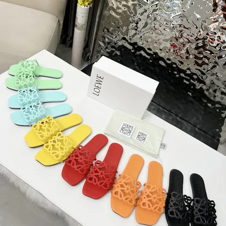 ロエベ スリッパ