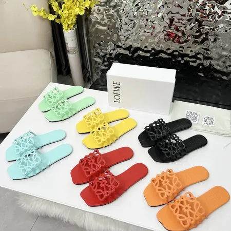 ロエベ スリッパ