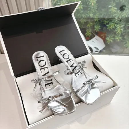 ロエベ スリッパ