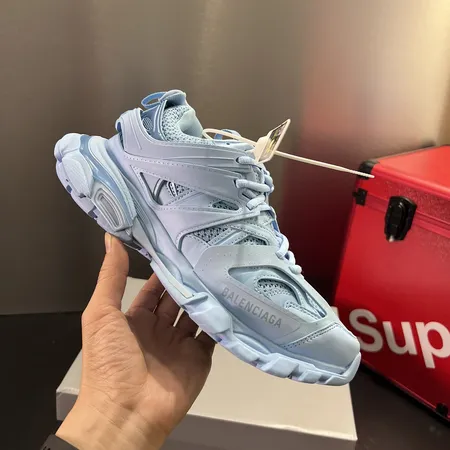 バレンシアガ スニーカー