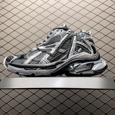 バレンシアガ スニーカー