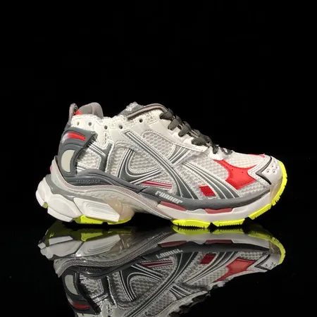 バレンシアガ スニーカー